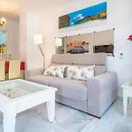 Gorgeous Apartment In Fuengirola With Kitchen