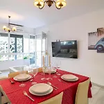 Gorgeous Apartment In Fuengirola With Kitchen